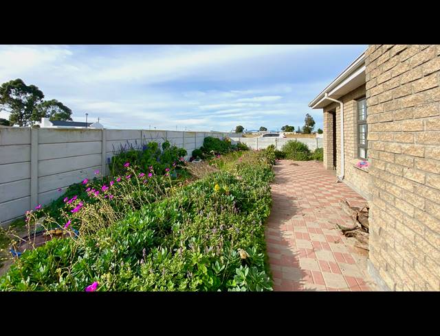 3 BEDROOM HOUSE FOR SALE IN LAAIPLEK